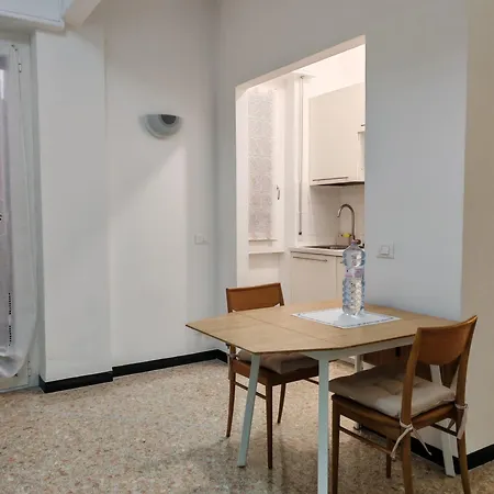 - A 5 Minuti, Wi-fi Veloce E Vino In Omaggio Apartman